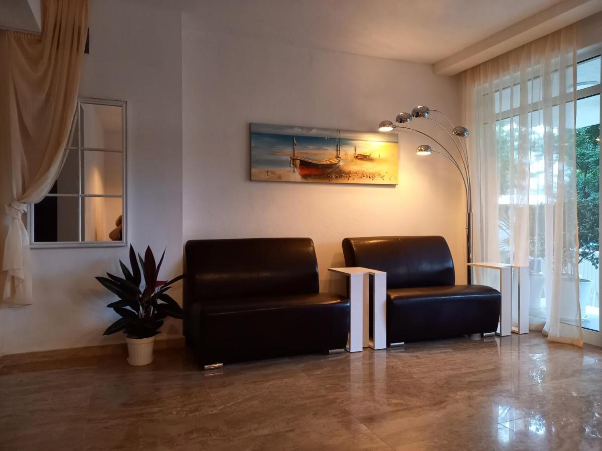 Relax Larrisa Studio Primorsko Exterior photo