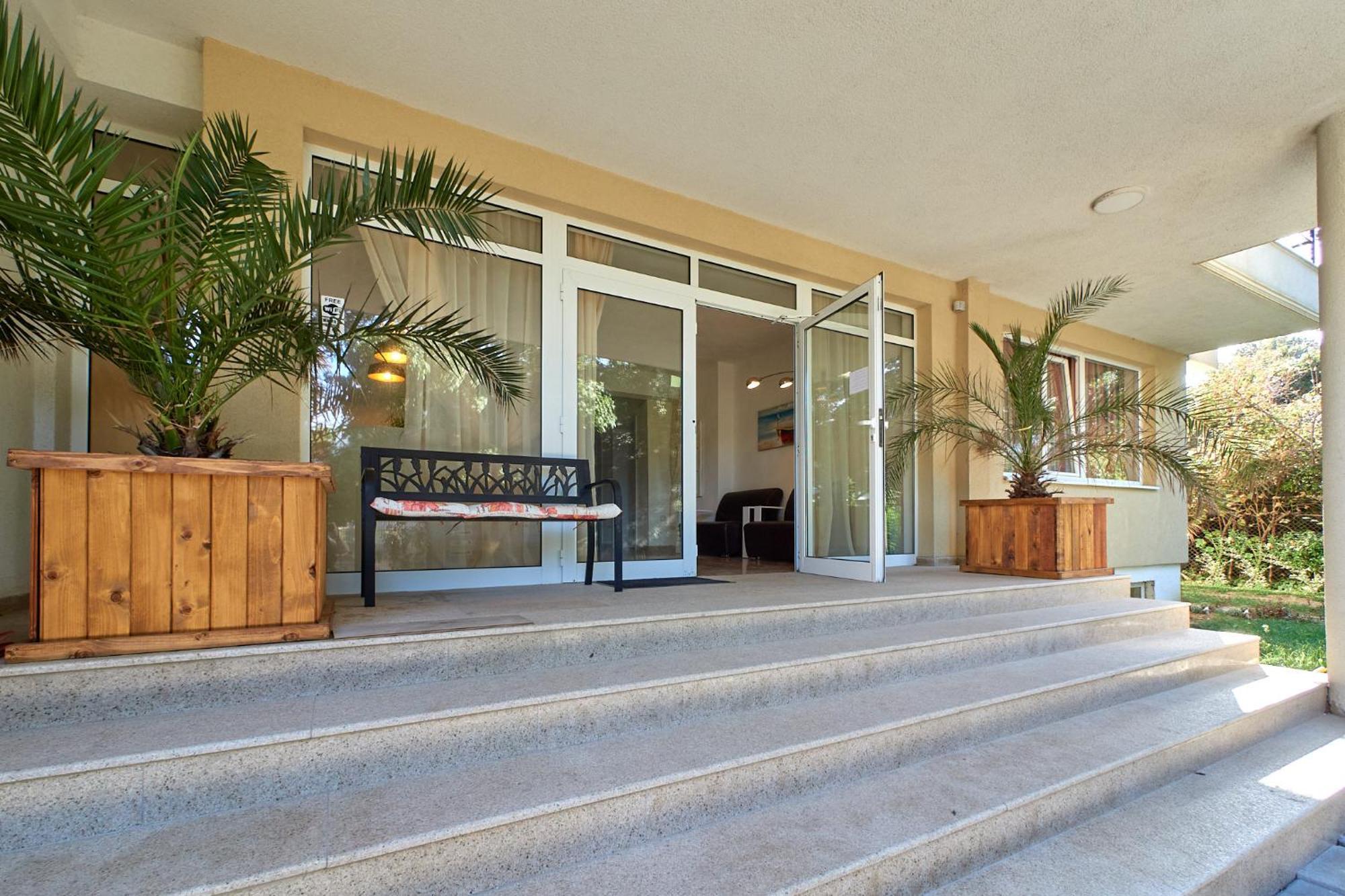 Relax Larrisa Studio Primorsko Exterior photo