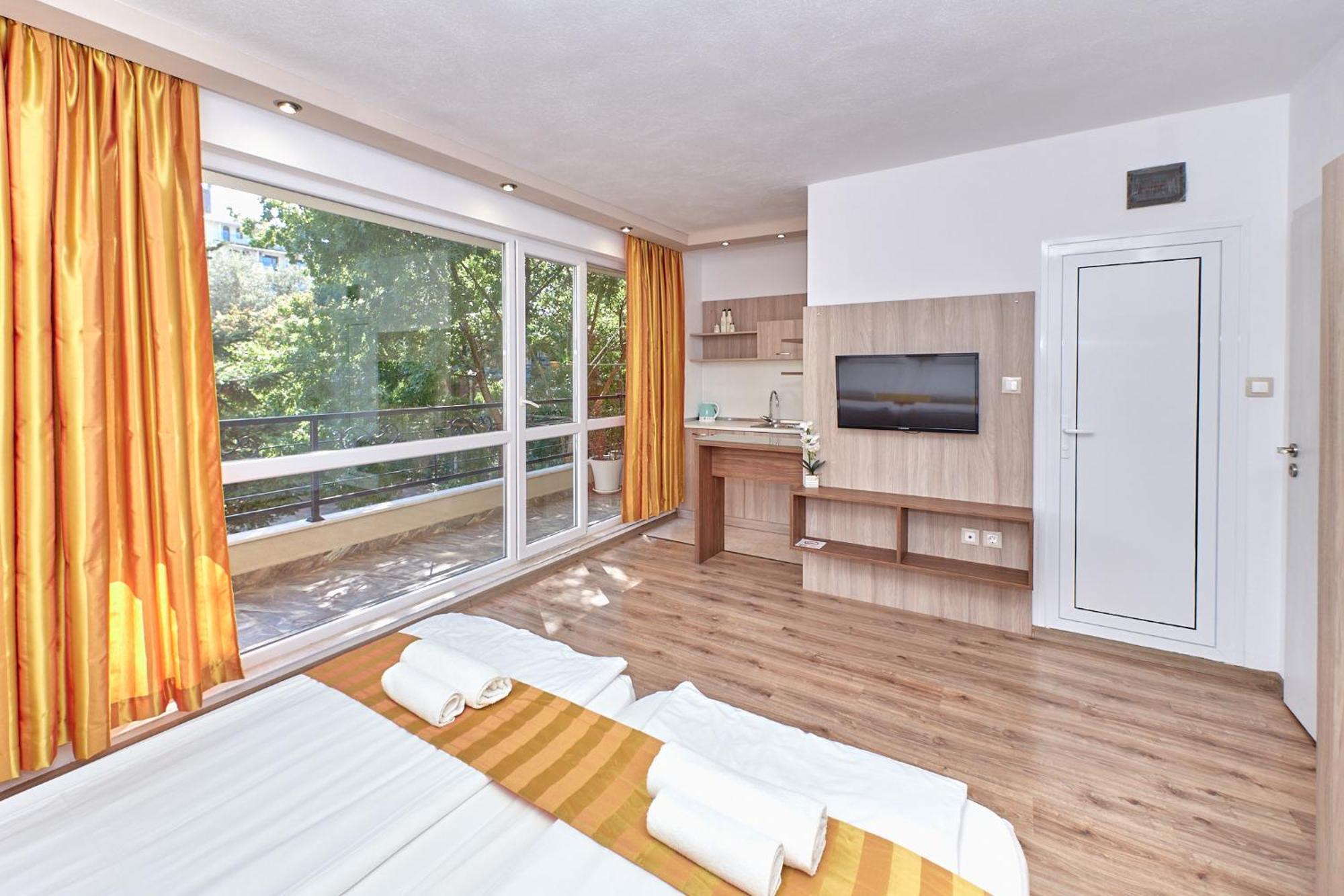 Relax Larrisa Studio Primorsko Exterior photo